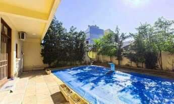 Imagem 6: EXCELENTE CASA Casa com 4 dormitórios