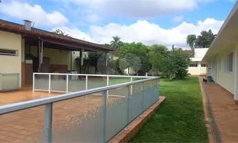 Imagem 3: Alto de Pinheiros - Terreno plano 600 metros de jardim