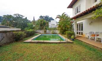 Imagem 2: Casa ampla e bem localizada. Confira!