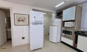 Imagem 5: Casa triplex em condomínio fechado na Praia de Palmas em Governador Celso Ramos - SC