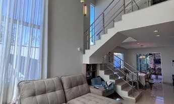 Imagem 2: Belíssima Casa Duplex com 4 quartos sendo 1 suíte em Colina de laranjeiras