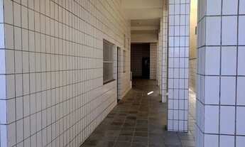 Imagem 2: Linda Kit mobiliada em frente a praia - Centro de Mongagua