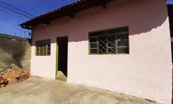 Imagem: Casa 2 Quartos com Garagem - R$900,00