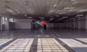 Imagem 3: Galpão comercial com 2.100 m² à 800 metros do Metrô Penha, com energia Trifásica