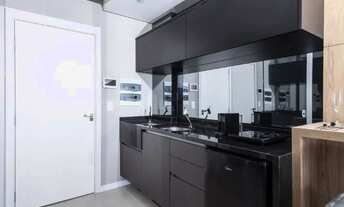 Imagem 6: Ravi Mercês - Studio Alto Padrão