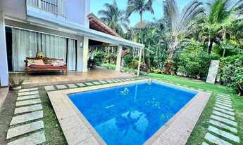 Imagem 2: Casa Espetacular em Condomínio Nobre de Vargem Grande com 4 Suítes, Piscina e Energia Sola