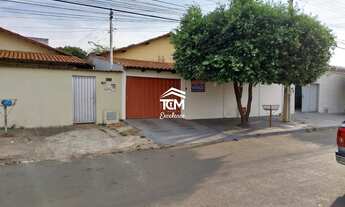 Imagem: Casa bem localizada no Papillon Park