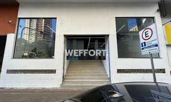 Imagem: Oja com pé-direito duplo no Centro de Londrina