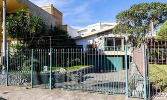 Imagem 3: Casa Alto Padrão para Locação Próxima à Avenida Dom Joaquim Conforto, Sofisticação e Loca