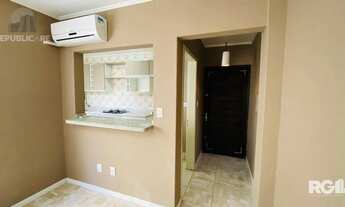 Imagem 2: Apartamento à venda na Cidade Baixa com 63m² e 2 dormitórios/quartos disponíveis