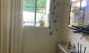 Imagem: Aluguel de Casa com 2 Dormitórios no Bairro