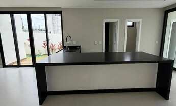 Imagem 5: Imóvel para venda possui 204 metros quadrados com 3 quartos em Interlagos - Vila Velha - E