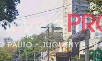 Imagem: Loja em Avenida Movimentada na Vila Madalena