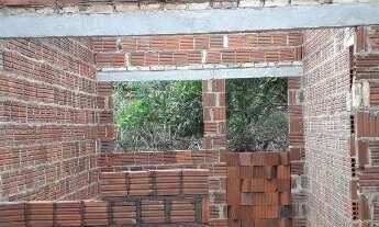 Imagem 6: Terreno com casa em construção