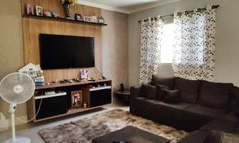 Imagem 4: Linda casa com piscina