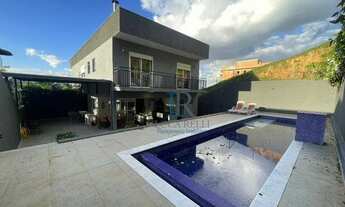 Imagem: Casa com 4 suítes para alugar, 313 m²