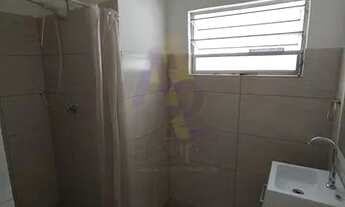 Imagem 7: Apartamento reformado, amplo, arejado e iluminado com 2 dormitórios e 1 vaga em Pinheiros