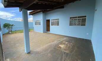 Imagem 4: ALUGO - Casa com 3 Quartos no Jd. Santa Monica