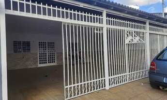 Imagem 4: QNO 02 - Excelente localização - casa toda reformada - pronta para morar