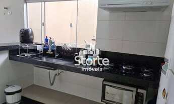 Imagem 2: Casa com 4 dormitórios à venda, 131m² por R$ 450.000 - Jardim Botânico - Uberlândia/MG