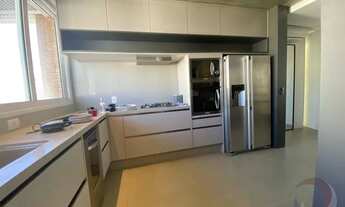 Imagem 4: Apartamento para venda possui 170 metros quadrados com 4 quartos em Centro - Florianópolis