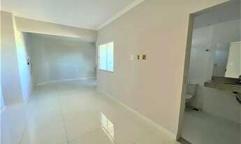 Imagem 4: A RE/MAX Silver apresenta esse imóvel para locação na cidade de Guanambi-Bahia. O apartame