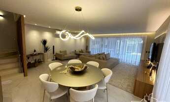 Imagem 3: Quatro Paredes Vende - CASA TRIPLEX REFORMADA E DECORADA, COMPOSTA DE 5 SUÍTES, SENDO VEND