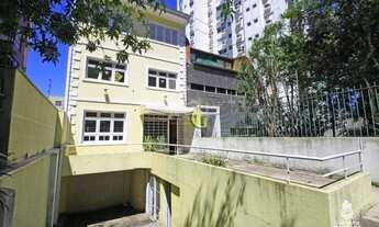 Imagem 2: EXCELENTE CASA Casa com 3 dormitórios