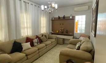 Imagem: Linda casa de 3 dormitórios no Centro de