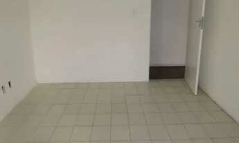 Imagem 7: Seu Novo Lar no Coração do Candeal: Apartamento Aconchegante por Apenas R$210.000 - Não Pe