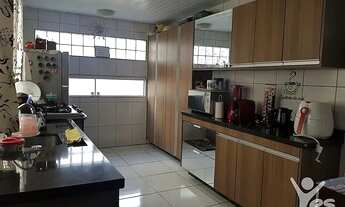 Imagem 2: Cód.: 8811 - Casa Assobradada com Salão Comercial 05 Dormitórios - Parque das Nações