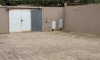 Imagem 2: VENDO OU TROCO - APTO 2 QTS SETOR 9