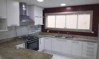 Imagem 3: Casa de condomínio para aluguel tem 400 metros quadrados com 4 quartos