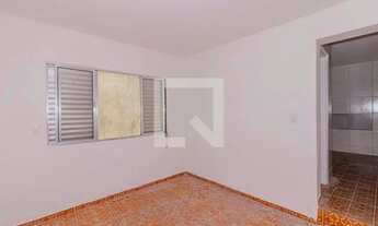 Imagem 2: Casa para Aluguel - Parque Bristol, 1 Quarto, 37 m2