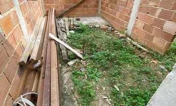 Imagem 5: CASA EM CONSTRUÇÃO E TRÊS TERRENOS