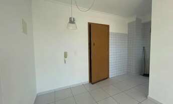 Imagem 3: Candeias Ville para aluguel com 2 quartos e cozinha planejada