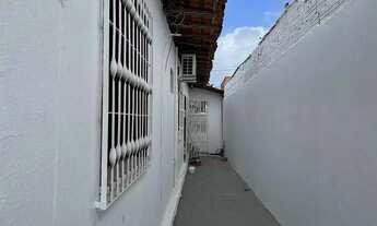 Imagem 2: Casa para venda tem 90 metros quadrados com 3 quartos em Jabour - Vitória