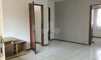 Imagem 3: Casa com 4 dormitórios no centro de Garopaba SC