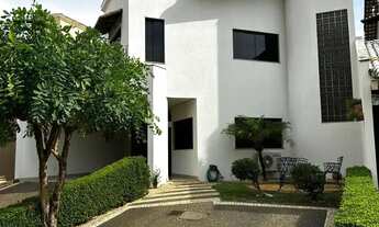 Imagem: Sobrado para venda tem metros quadrados