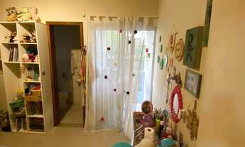 Imagem 3: Sobrado com 2 suítes e 2 vagas com paisagismo natural e quintal no Centro de Camboriú