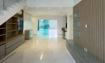 Imagem 5: Sobrado para aluguel e venda possui 270 metros quadrados com 4 quartos