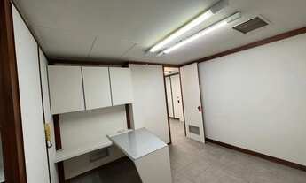 Imagem 4: Escritório com 110m2. Lindamente Reformado. Divisão Otimizada do Espaço