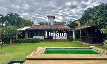 Imagem: Casa a 50 metros da Praia da Ferradura