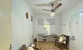 Imagem 5: Casa em Porto Alegre, no bairro Cavalhada, com 4 dormitório(s), e 4 banheiros, à