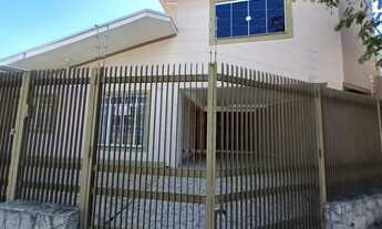 Imagem: Casa na região central de Poços de Caldas