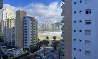 Imagem 2: Apartamento com varanda vista mar na beira mar da Praia das Asturias, Guaruja