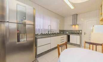 Imagem 7: Oportunidade Exclusiva no Atuba: Amplo Terreno com Casa Semimobiliado com Potencial Ilimit