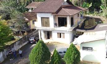 Imagem: Sobrado com 4 quartos no bairro Anita Garibaldi