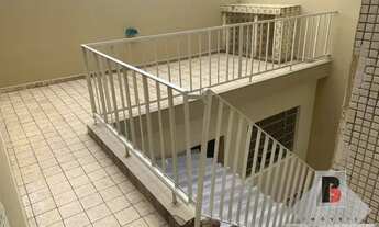 Imagem 6: Sobrado para aluguel e venda tem 200 metros quadrados com 3 quartos