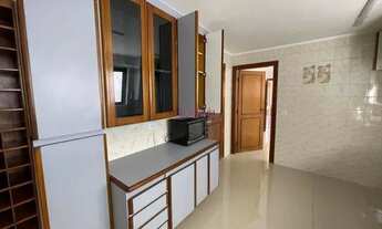 Imagem 7: Linda casa em Alphaville, 4 Dormitórios sendo 2 suítes, lazer com piscina e churrasqueira